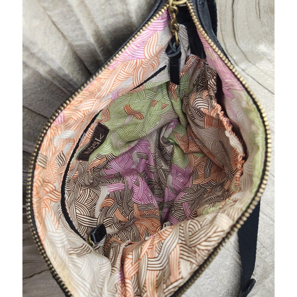 The Sak Black Pebbled Genuine Leather Crossbody Shoulder Bag Purse Hobo Soft - Picture 6 of 8